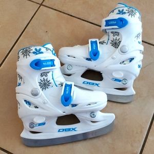 ⛸kids ice skates⛸ EUC